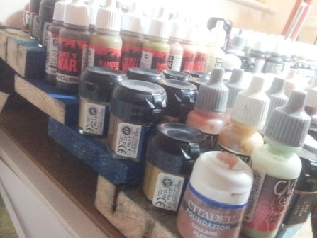 DIY Paintstation For Painting Wargames Figures